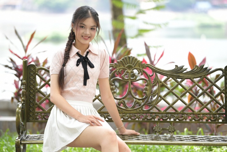 “Những hy sinh, vất vả ấy thật khó để diễn tả, nhưng là nguồn động lực, giúp tôi nỗ lực trong cuộc sống và trở thành niềm tự hào của bố mẹ”, Minh Thu tâm sự.