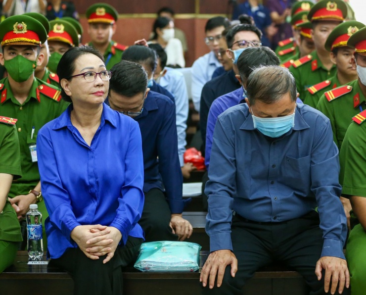 Bị cáo Trương Mỹ Lan và đồng phạm