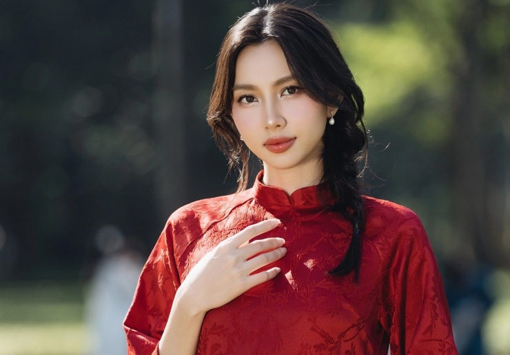 Hoa hậu Thùy Tiên