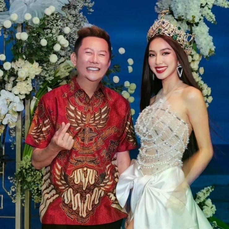 CEO Tổ chức Miss Grand International Nawat và Thùy Tiên.