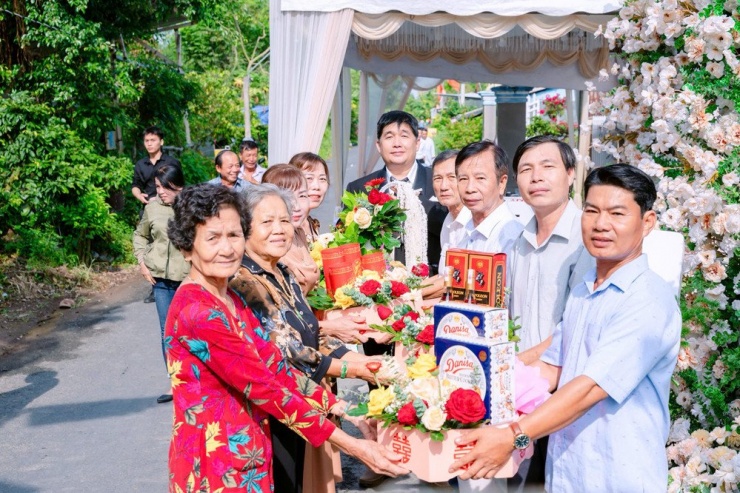 Dàn bê tráp trở thành điểm nhấn đặc biệt trong đám hỏi, đám cưới của Tuyết Nhi