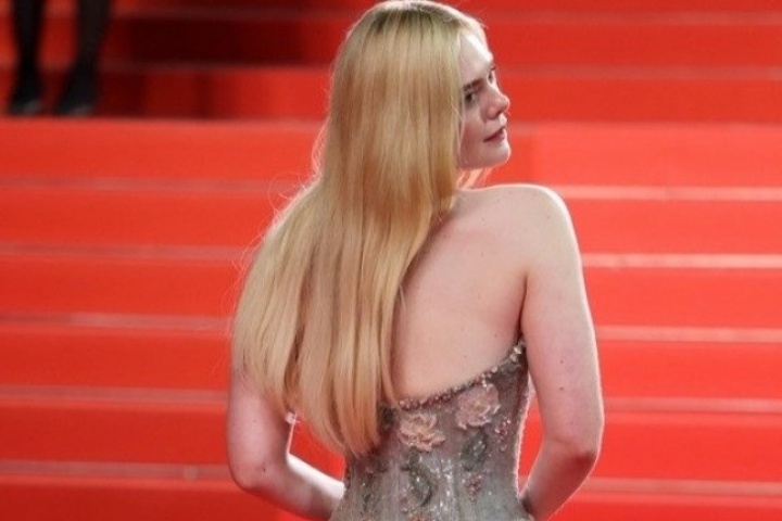 Nữ diễn viên xinh như mộng khoe nhan sắc triệu người mê trên thảm đỏ