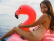 17 món đồ khiến chị em tỏa sáng bên hồ bơi và bãi biển