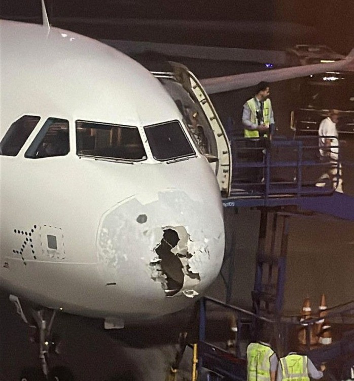 Chiếc Airbus A321 của hãng IndiGo gặp sự cố nhiễu động khi đang chở 227 hành khách hôm 21-5. Ảnh: SWNS