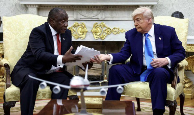 Tổng thống Nam Phi Cyril Ramaphosa bị ông Trump làm khó ở Nhà Trắng với cáo buộc diệt chủng. (Ảnh: Reuters)