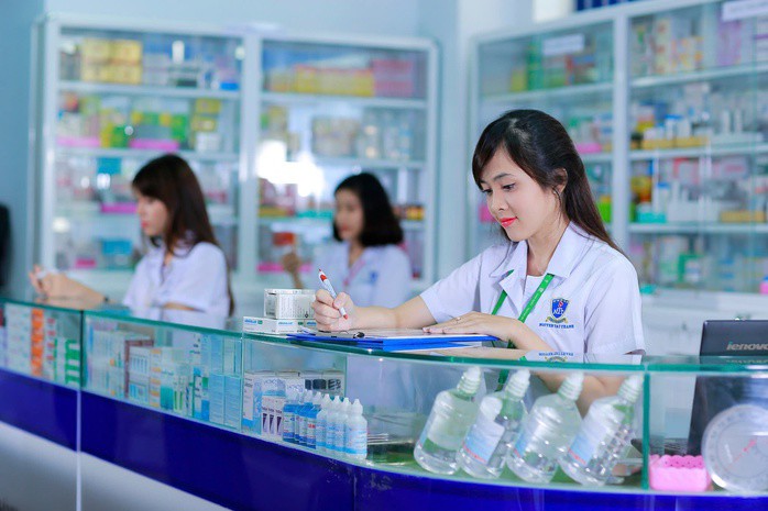 Việc đa dạng hình thức cung ứng cũng gây nhiều khó khăn trong kiểm tra và quản lý. Đặc biệt khi các thuốc, thực phẩm chức năng được bán trên các sàn thương mại điện tử.