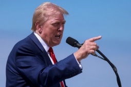 Ông Trump phản ứng với lời kêu gọi gia tăng trừng phạt Nga của ông Zelensky