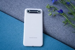 Điện thoại mỏng sẽ trở thành xu hướng của năm 2025?