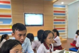  ' Vì sao chỉ một chữ H trong bảng điểm, con không đạt danh hiệu học sinh xuất sắc? ' 
