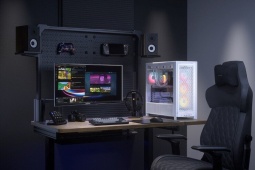 3 bộ vỏ máy tính nhìn xuyên thấu vừa xuất hiện tại Computex 2025