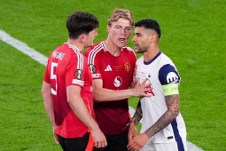 Maguire muốn "ăn thua đủ" với hậu vệ Tottenham, fan MU đòi đuổi 4 sao