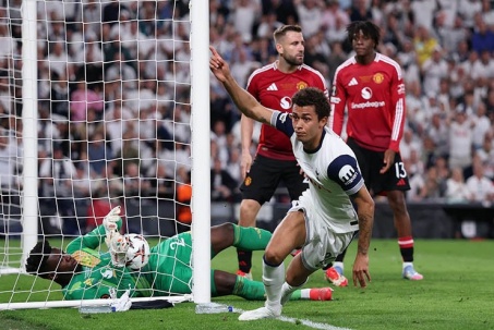 MU thua chung kết Europa League: Báo Anh ngao ngán với chiến thuật của HLV Amorim