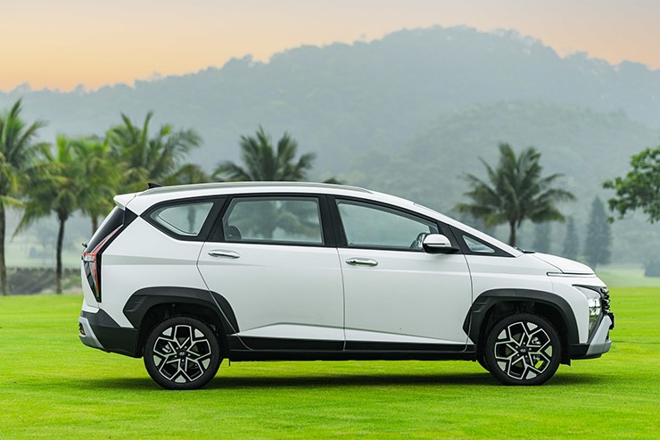 Giá xe Hyundai Stargazer tháng 5/2025, từ 489 triệu đồng - 6