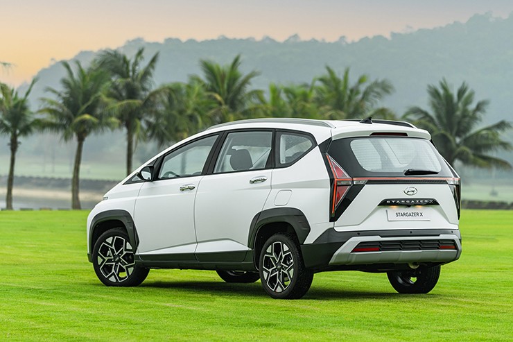 Giá xe Hyundai Stargazer tháng 5/2025, từ 489 triệu đồng - 7