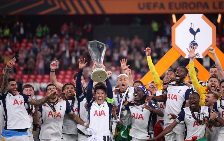 Với chức vô địch Europa League, "Gà trống" chính thức trở thành đại diện thứ 6 của Ngoại hạng Anh đoạt&nbsp;vé dự Champions League.