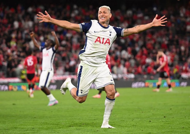 Tottenham vô địch Europa League giải "cơn khát" 17 năm: Nụ cười Son Heung Min, nỗi buồn MU - 12