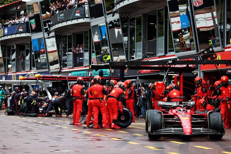 Các tay đua bắt buộc phải thay lốp ít nhất 2 lần ở Monaco năm nay