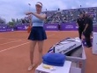 Người đẹp tennis đòi "tống cổ" người quay phim vì "soi" vị trí tế nhị