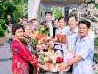 Đám cưới cặp đôi lệch 22 tuổi ở miền Tây gây sốt với dàn bô lão bê tráp