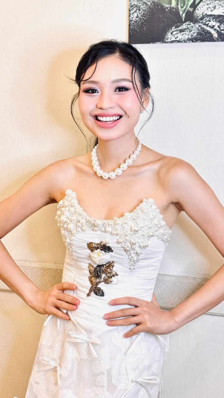 Lê Lộc theo đuổi chế độ ăn chay nhiều năm nay để mong cầu bình an, giữ gìn sức khỏe. Cô quan niệm "ăn uống là cách chữa lành tự nhiên".