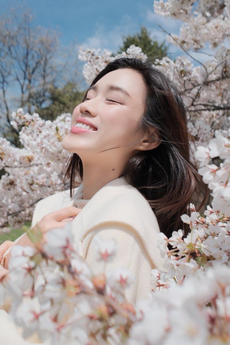 Nàng hậu Thanh Hoá từng "gây sốt" với ảnh làm nông, giờ giàu có sang chảnh, ăn mặc dát loạt đồ hiệu hàng hiếm - 3