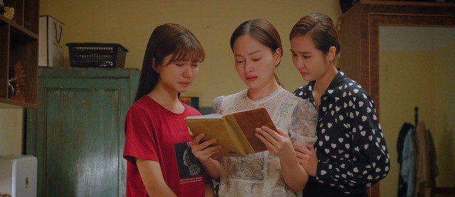 "Thương ngày nắng về" gây xúc động với khán giả về tình yêu thương của người mẹ dành cho các con.