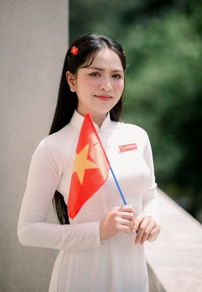 Ca sĩ &#39;tỷ view&#39; Duyên Quỳnh: Tin đồn tình cảm giữa tôi và Nguyễn Văn Chung không đúng - 9