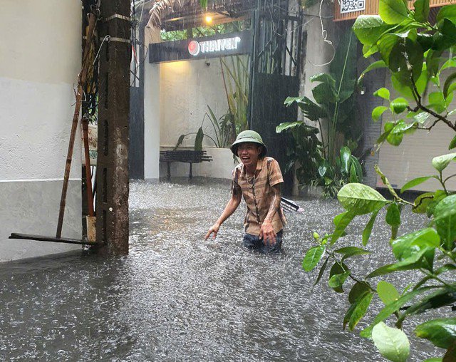 Nhiều khu vực ở Hà Nội có nguy cơ ngập do mưa lớn.