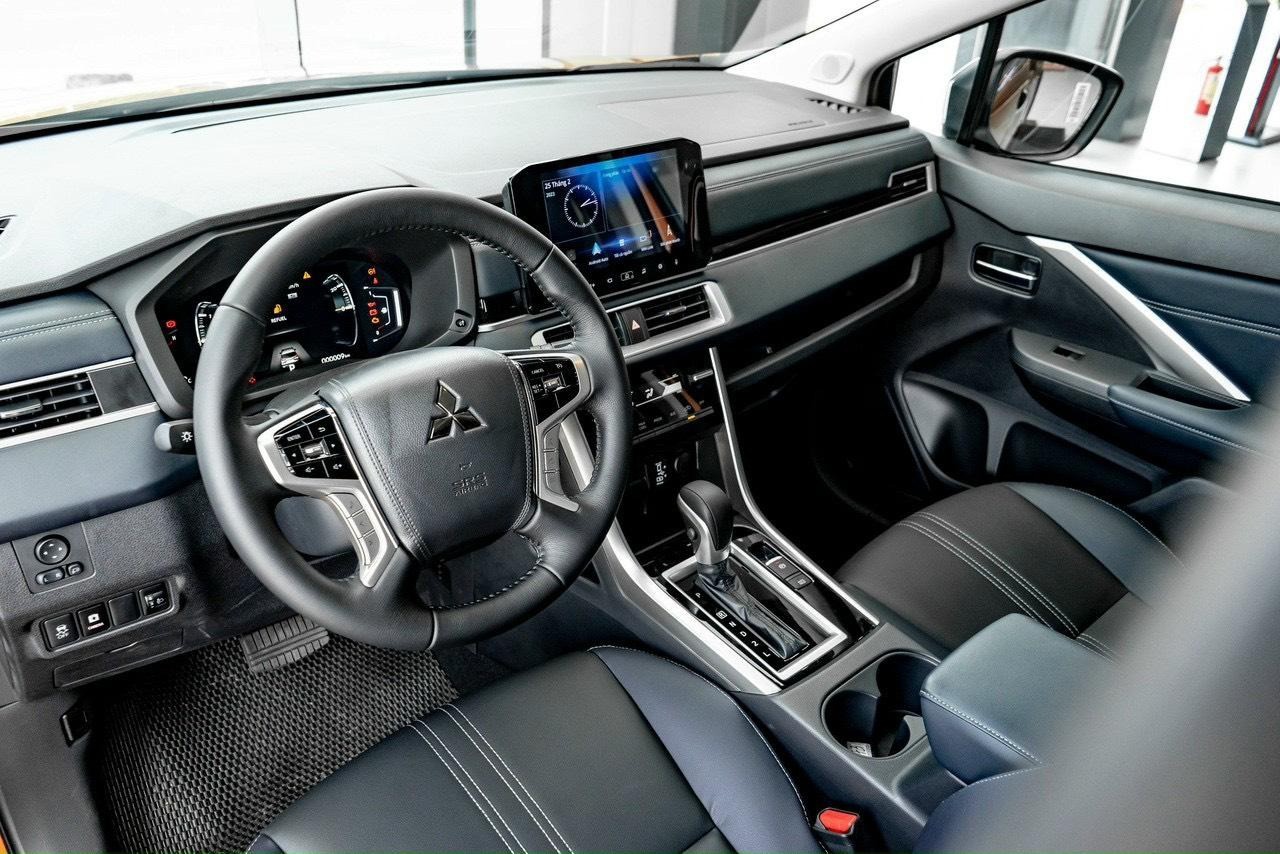 So sánh Suzuki XL7 và Mitsubishi Xpander trong tầm giá 600 triệu đồng - 4