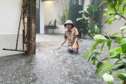 Hà Nội bắt đầu mưa lớn, nguy cơ ngập úng nhiều khu vực