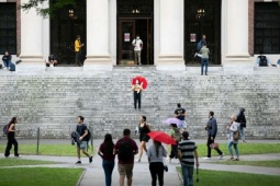 Du học sinh Việt  ' hoảng '  vì lệnh cấm Harvard tuyển sinh quốc tế