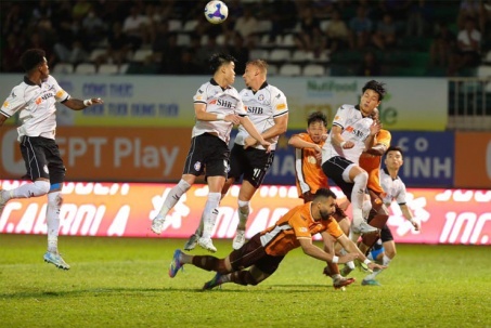 Trực tiếp bóng đá HAGL - Đà Nẵng: Bỏ lỡ bàn thứ 3 vô cùng đáng tiếc (V-League) (Hết giờ)