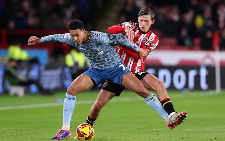 Sheffield United và&nbsp;Sunderland tranh&nbsp;tấm vé trở lại Ngoại hạng Anh