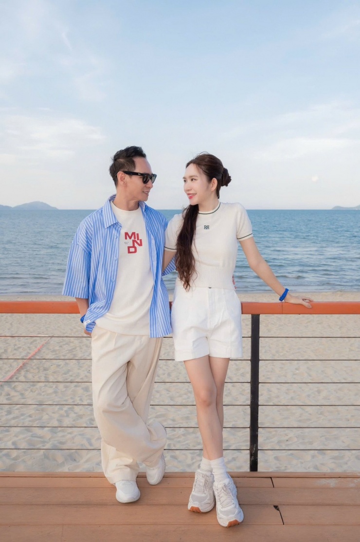 Lý Hải và Minh Hà là hình mẫu cặp vợ chồng lý tưởng trong lòng nhiều người với hôn nhân hạnh phúc, viên mãn cùng sự nghiệp thăng hoa.
