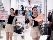 UNIQLO Tuần Lễ Cảm Ơn ngày đầu tiên: Áo AIRism chống UV giảm gần 100K, túi bán nguyệt chỉ còn 195k