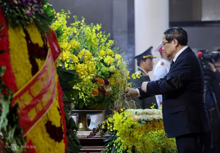 Lãnh đạo Đảng, Nhà nước viếng nguyên Chủ tịch nước Trần Đức Lương - 7