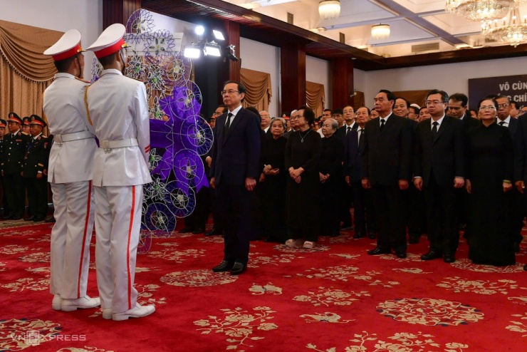Lãnh đạo Đảng, Nhà nước viếng nguyên Chủ tịch nước Trần Đức Lương - 10