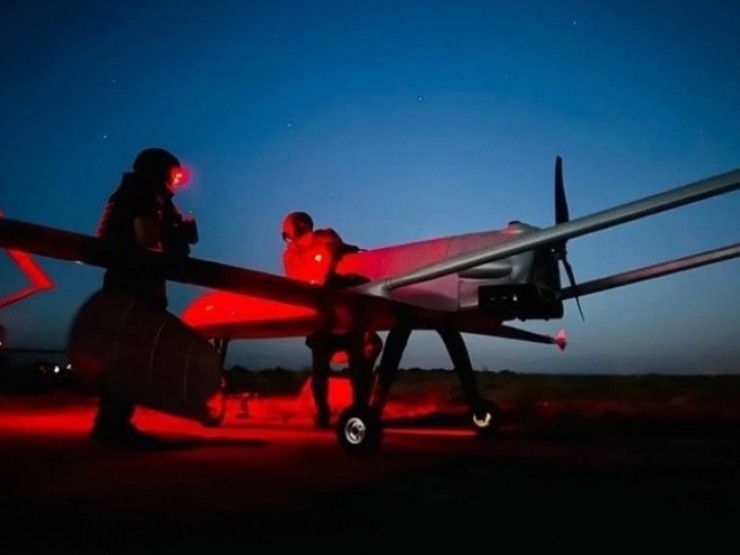 Ukraine phóng số lượng kỷ lục UAV trong 72 giờ, tập kích loạt sân bay, nhà máy vũ khí Nga