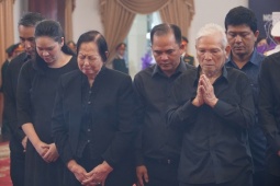 Nghẹn ngào xúc động tại lễ viếng nguyên Chủ tịch nước Trần Đức Lương tại TP HCM