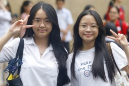 Đề thi lớp 10 trường chuyên Khoa học Xã hội và Nhân văn