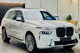 BMW giảm giá 800 triệu đồng cho dòng xe X7 tại Việt Nam
