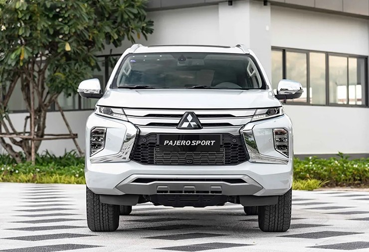 Giá xe Mitsubishi Pajero Sport tháng 5/2025, SUV full-size từ 1,130 tỷ đồng - 5
