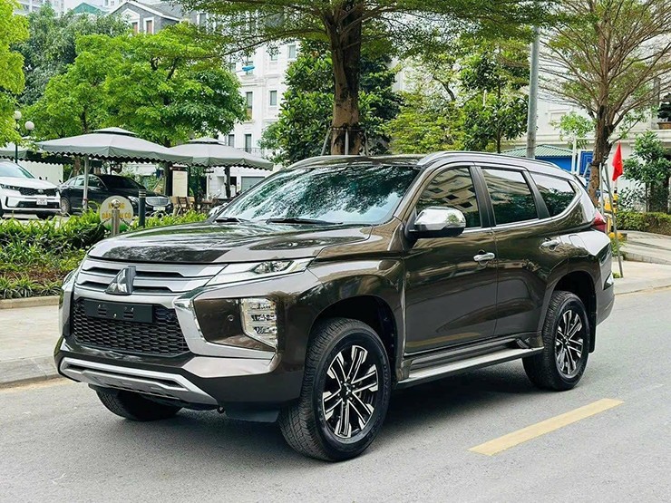 Giá xe Mitsubishi Pajero Sport tháng 5/2025, SUV full-size từ 1,130 tỷ đồng - 2