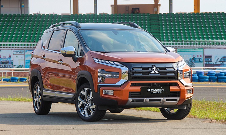 Giá xe Mitsubishi Xpander Cross tháng 5/2025, giảm 50% phí trước bạ và tặng Camera - 2