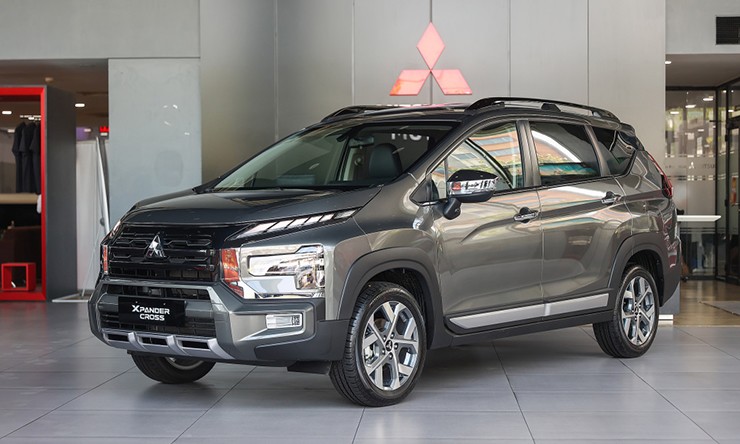 Giá xe Mitsubishi Xpander Cross tháng 5/2025, giảm 50% phí trước bạ và tặng Camera - 10