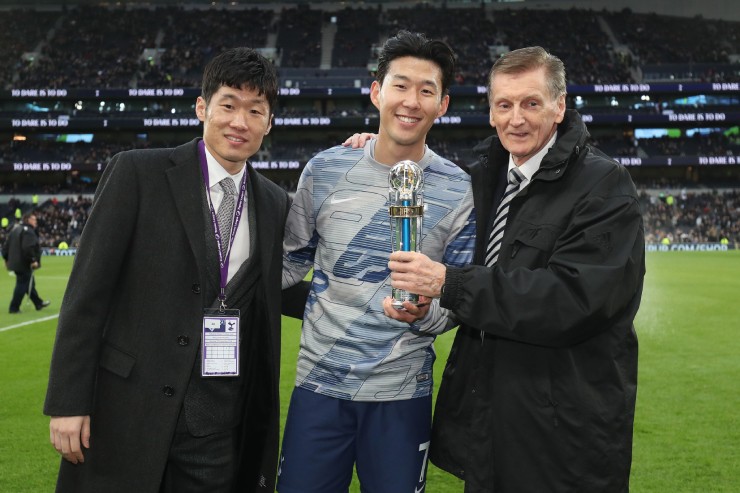 Son Heung Min hay Park Ji Sung xuất sắc hơn?