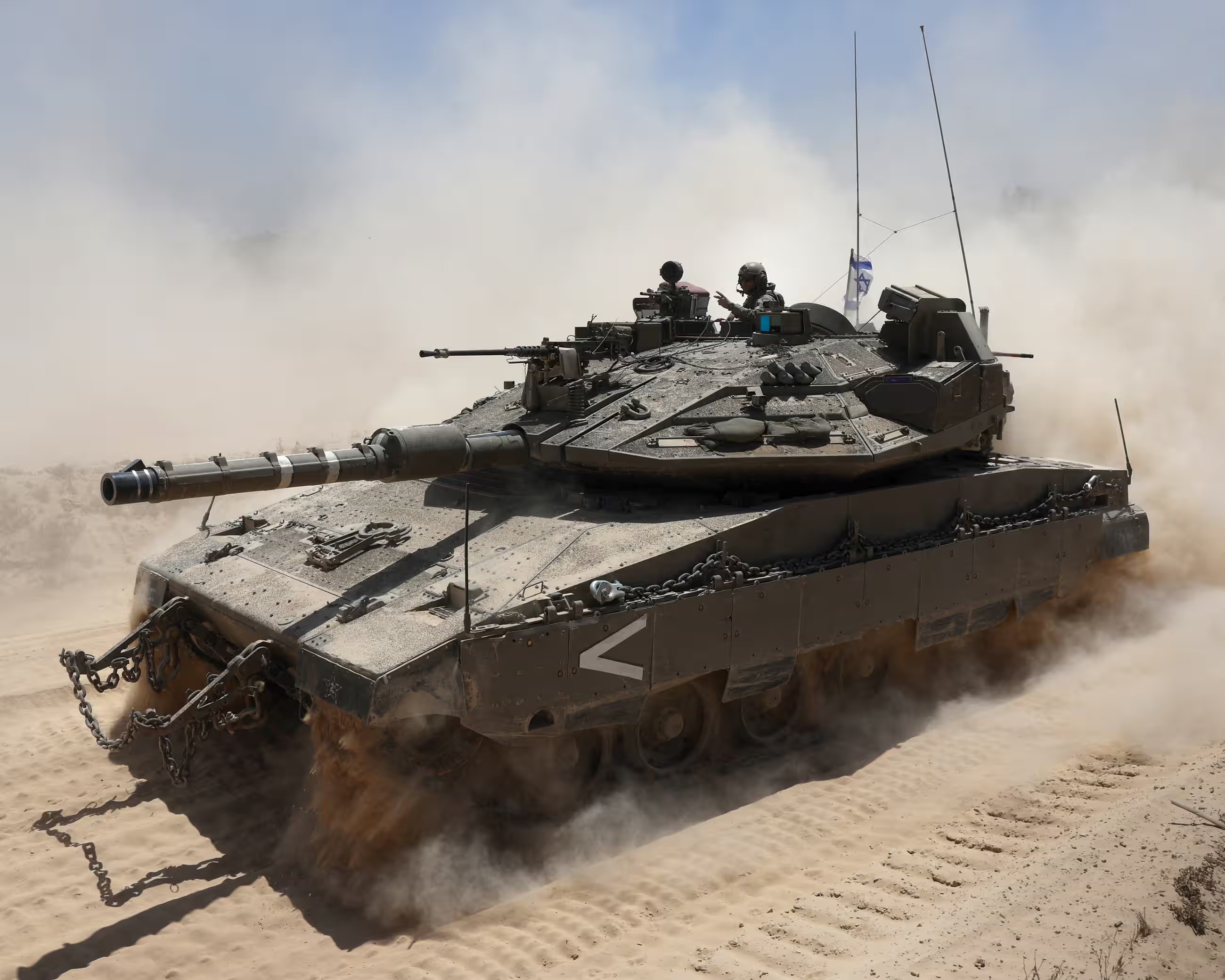 Xe tăng Israel ở Dải Gaza (ảnh: Getty)