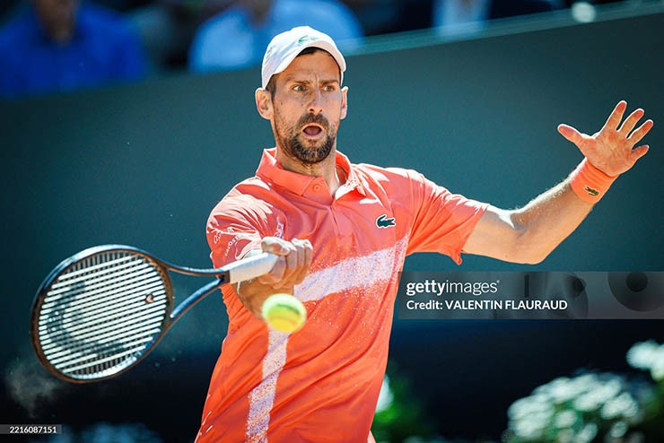 Djokovic thi đấu nỗ lực