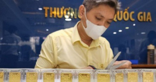 Giá vàng miếng, vàng nhẫn tăng nhanh trong sáng...