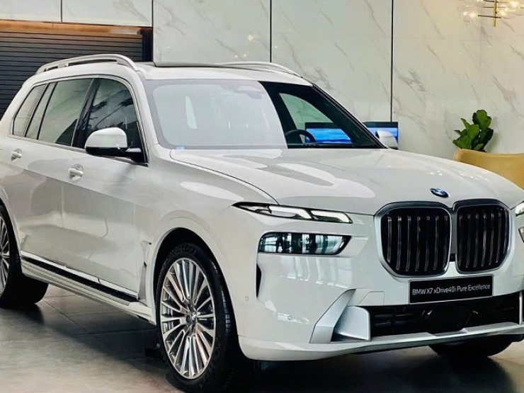 BMW giảm giá 800 triệu đồng cho dòng xe X7 tại Việt Nam